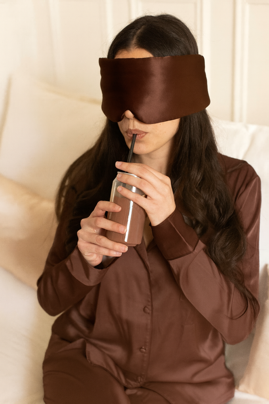 Masque enveloppant Pillow en soie.
