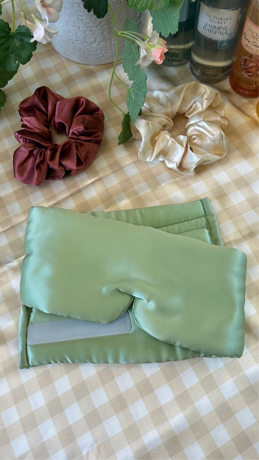 Masque enveloppant Pillow en soie.